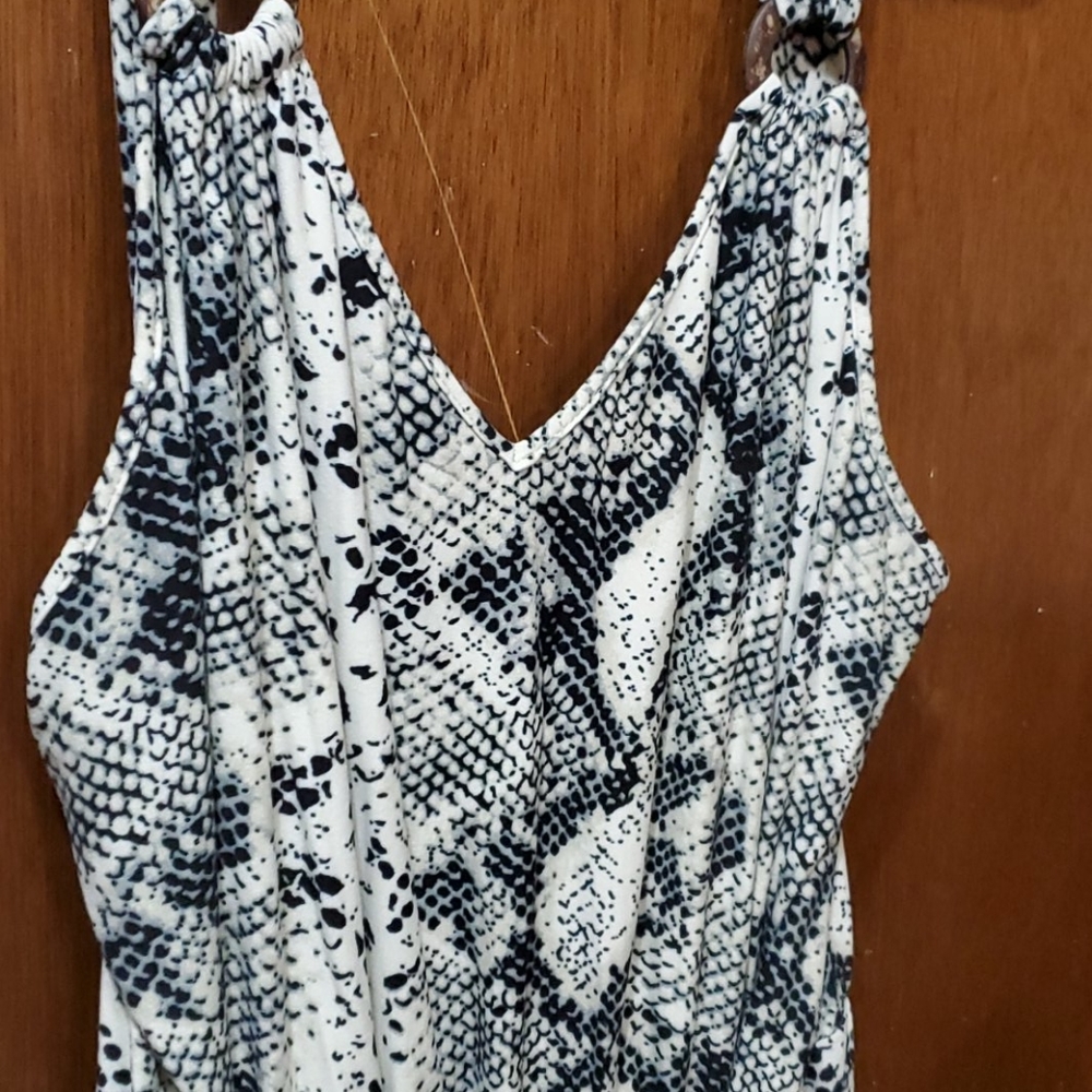Dress - Picture 4 of 4